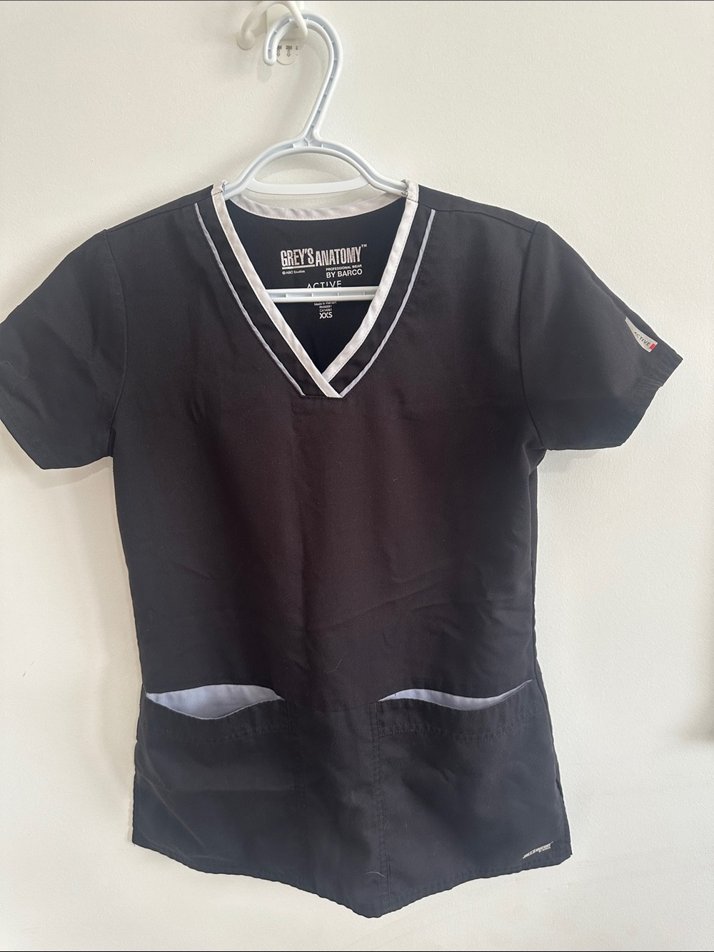 Grey's Anatomy Black V-Neck Scrub Top with White Trim